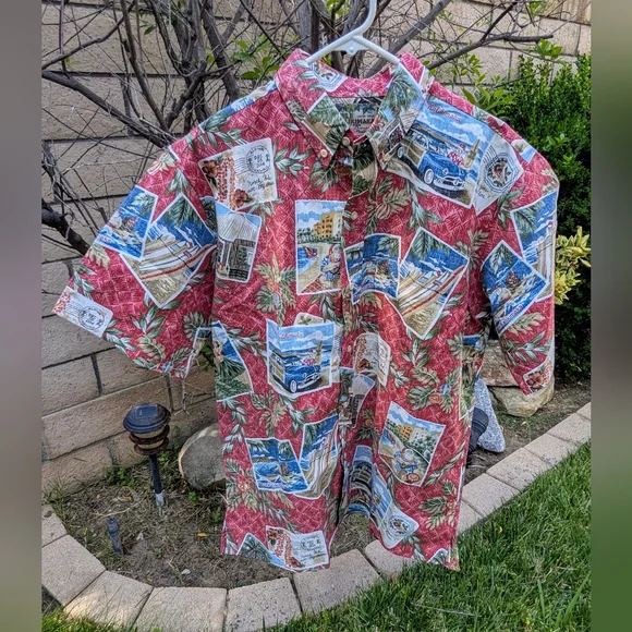 Reyn Spooner Vibrant Red and Green Casual Shirt